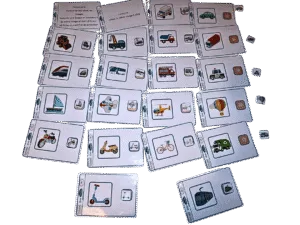 Associer une image en couleurs à la même image en noir et blanc véhicules